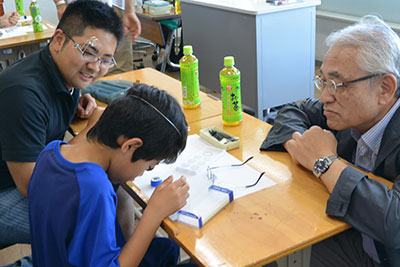 講師が付いて教えてくれます